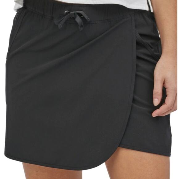 Patagonia Dresses & Skirts - PATAGONIA SKORT SIZE S